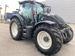 трактор колесный Valtra N154 Tractor