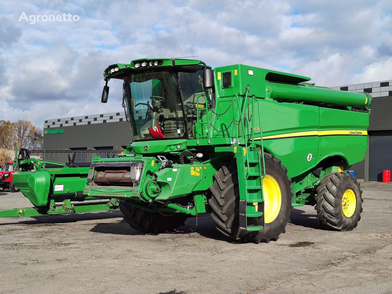 зерноуборочный комбайн John Deere S670 i